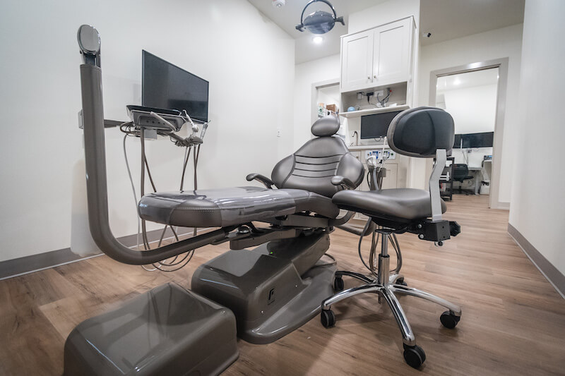 Aesthetic & Implant Dentistry treatment room